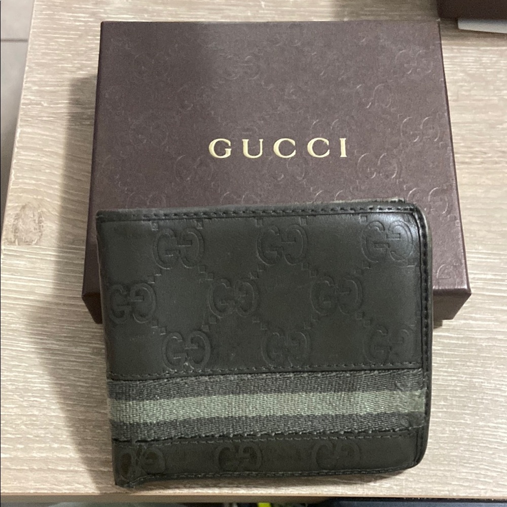 Vintage Gucci GG Dark Green Leather Wallet